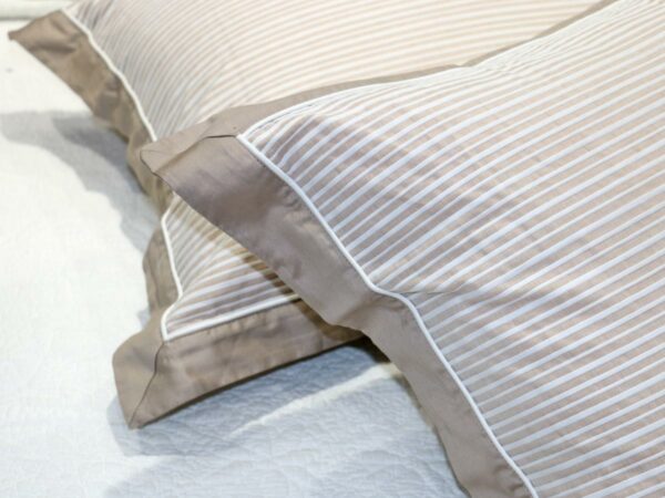 white-pleated-bed-set-queen-100-cotton-with-two-pillow-covers