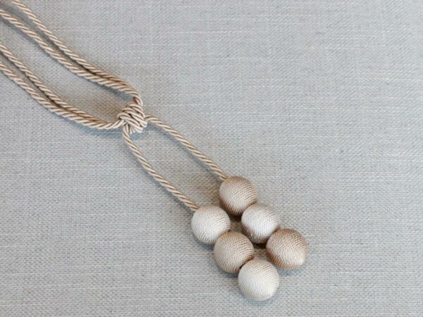 satin-balls-ecru-curtain-accessories - Image 2