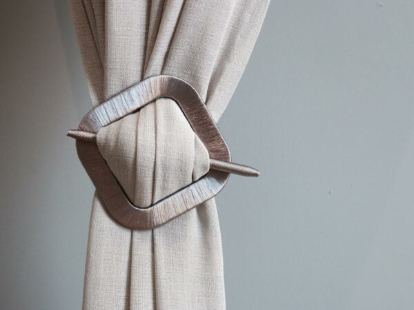 square-satin-grey-curtain-tie