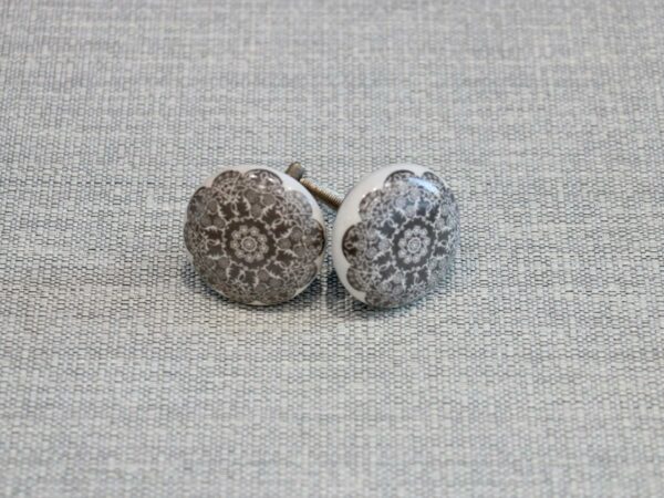 ceramic-door-knob-with-embroidery-pack-of-2 - Image 2
