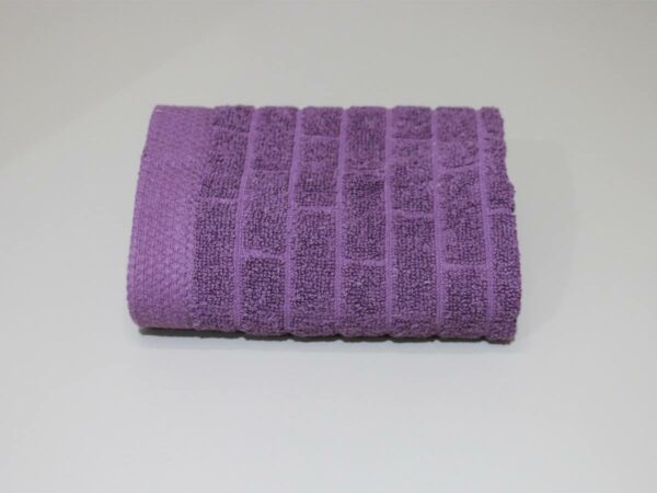 textured-towel-aubergine-33x33cm